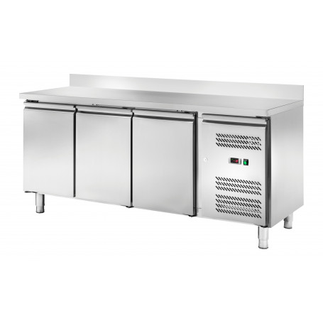 Table réfrigérée positive inox 3 portes avec dosseret, profondeur 700 mm, Froid ventilé - FORCOLD GN3200TN-FC